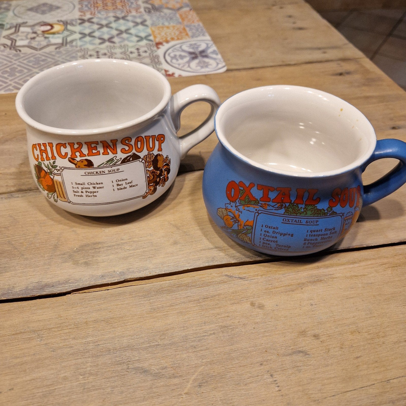 2 bols à soupe recette poulet et Oxtail, Maison & Meubles, Enlèvement ou Envoi