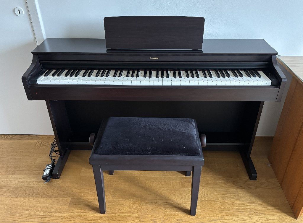 Piano numérique Yamaha Arius YDP-163, Musique & Instruments, Pianos, Comme neuf, Digital, Enlèvement, Piano