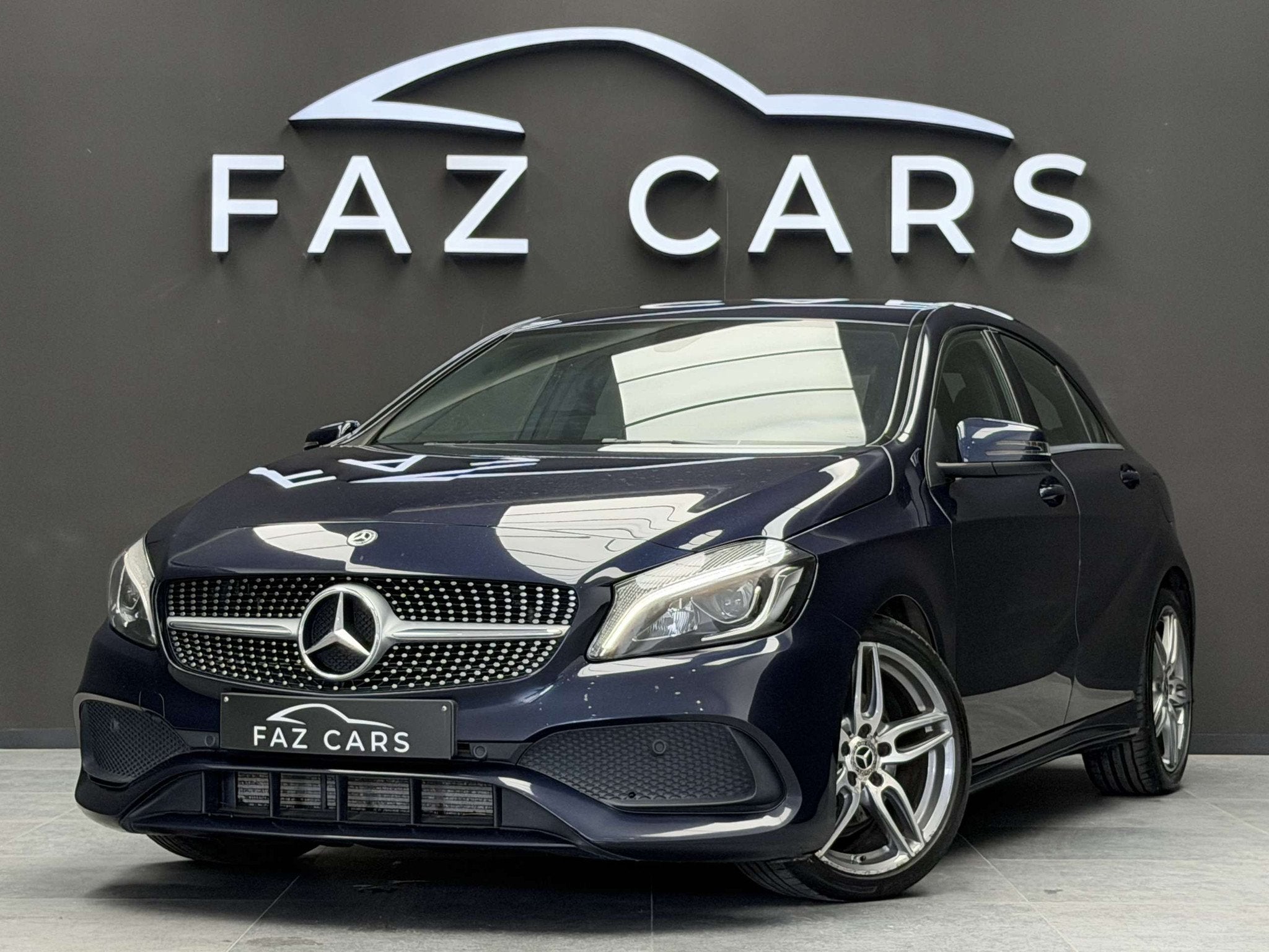 Mercedes-Benz A-Klasse A160 * 1ER PROP + PACK AMG + CAMÉRA, Autos, Euro 6, Entreprise, Boîte manuelle, Noir