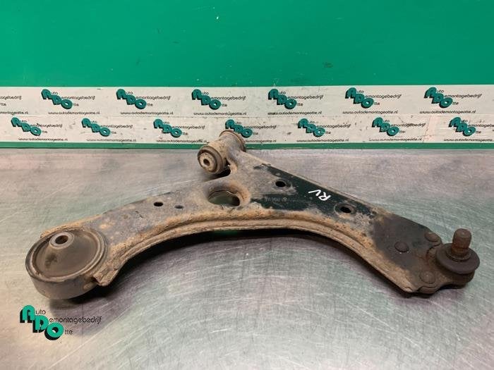 Bras de suspension avant droit d'un Opel Corsa (Corsa D 07-), -, Opel, 3 mois de garantie, Utilisé