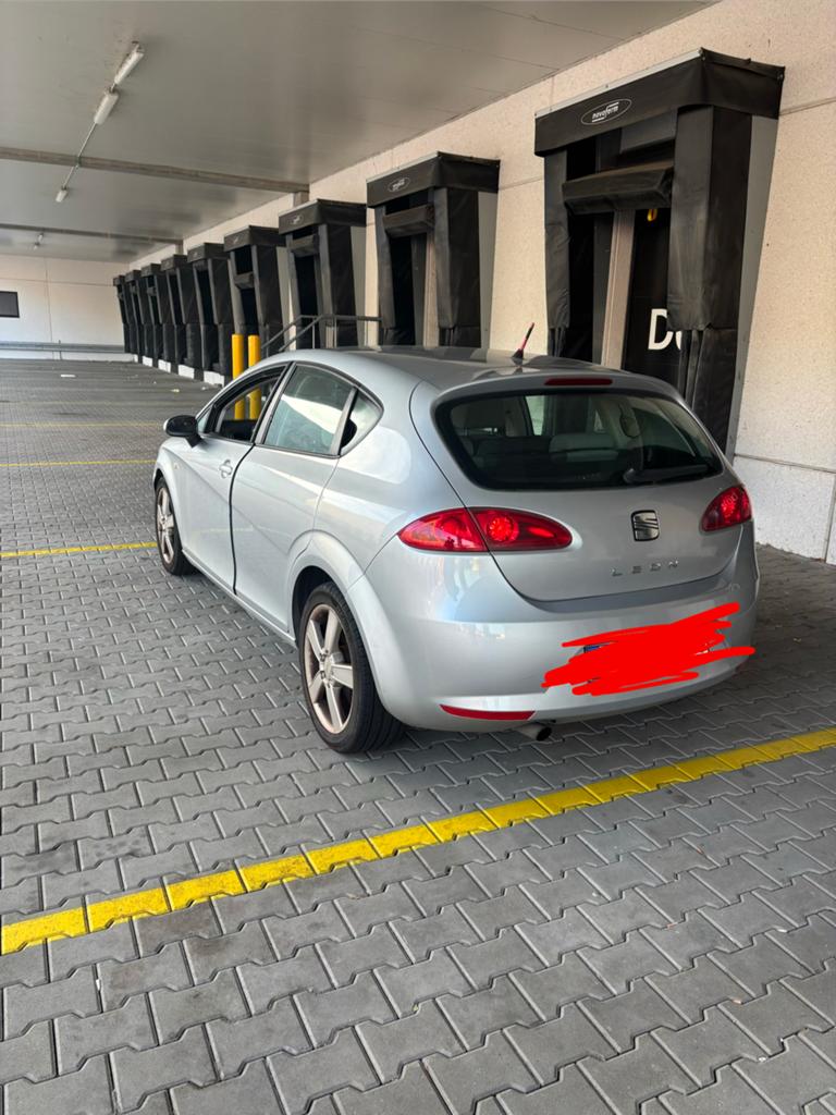 Seat leon 1.6FSI, Autos, Seat, Argent ou Gris, Achat, 5 portes, Air conditionné