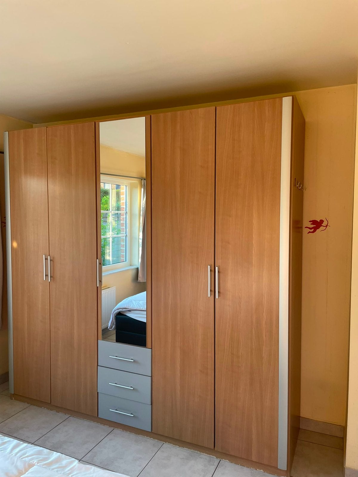 Kleerkast GRATIS af te halen 2,42 breed en 2,30 hoog, 200 cm ou plus, Enlèvement, Utilisé, 200 cm ou plus