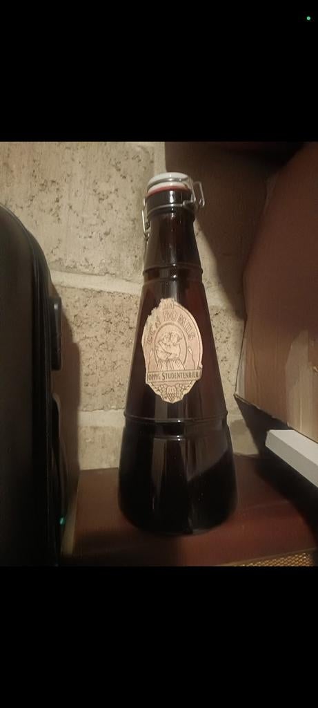 Twee oude bierflessen van Leuvense studenten bier, Verzamelen, Biermerken, Ophalen