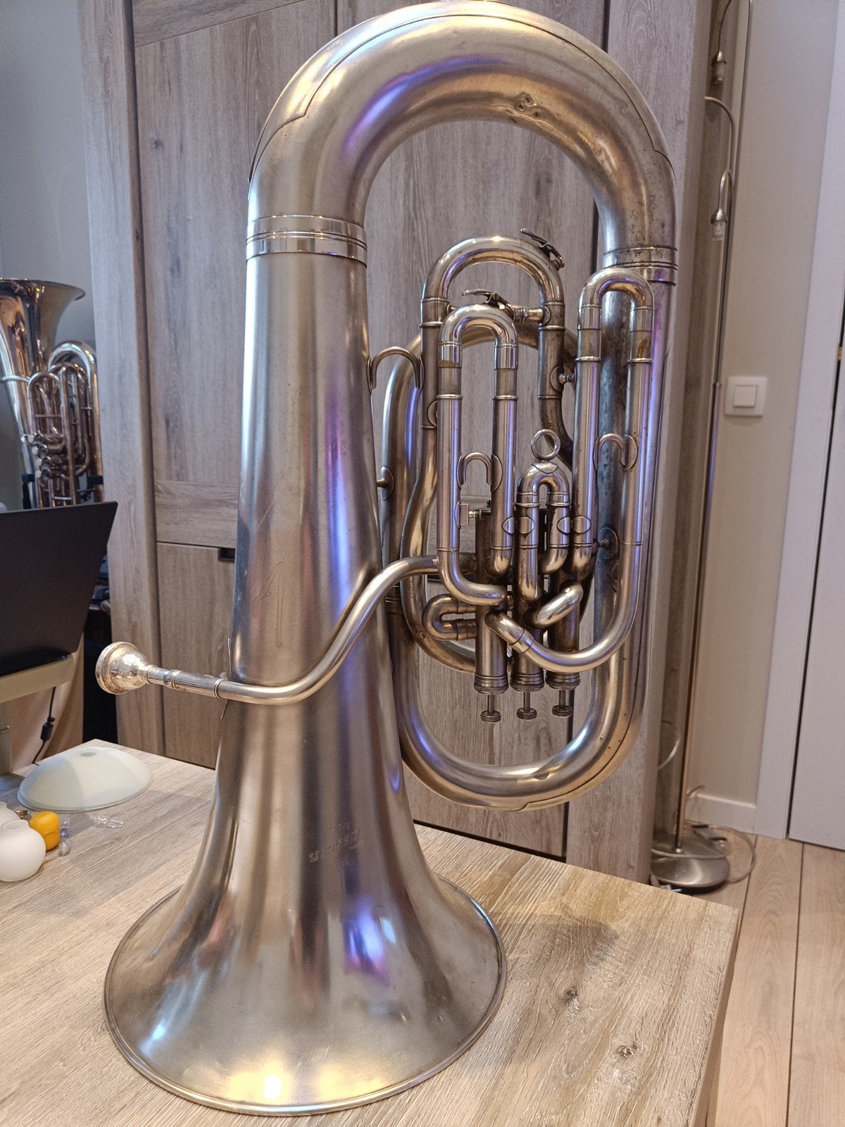 Besson Es-bastuba - mat zilver, Muziek en Instrumenten, Blaasinstrumenten | Tuba's, Ophalen, Gebruikt, Es-tuba, Met koffer of draagtas