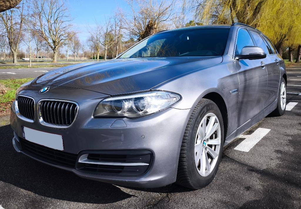BMW  5 Series Touring (F11) EURO 6B, Autos, BMW, Euro 6, Boîte manuelle, Noir, 1500 kg