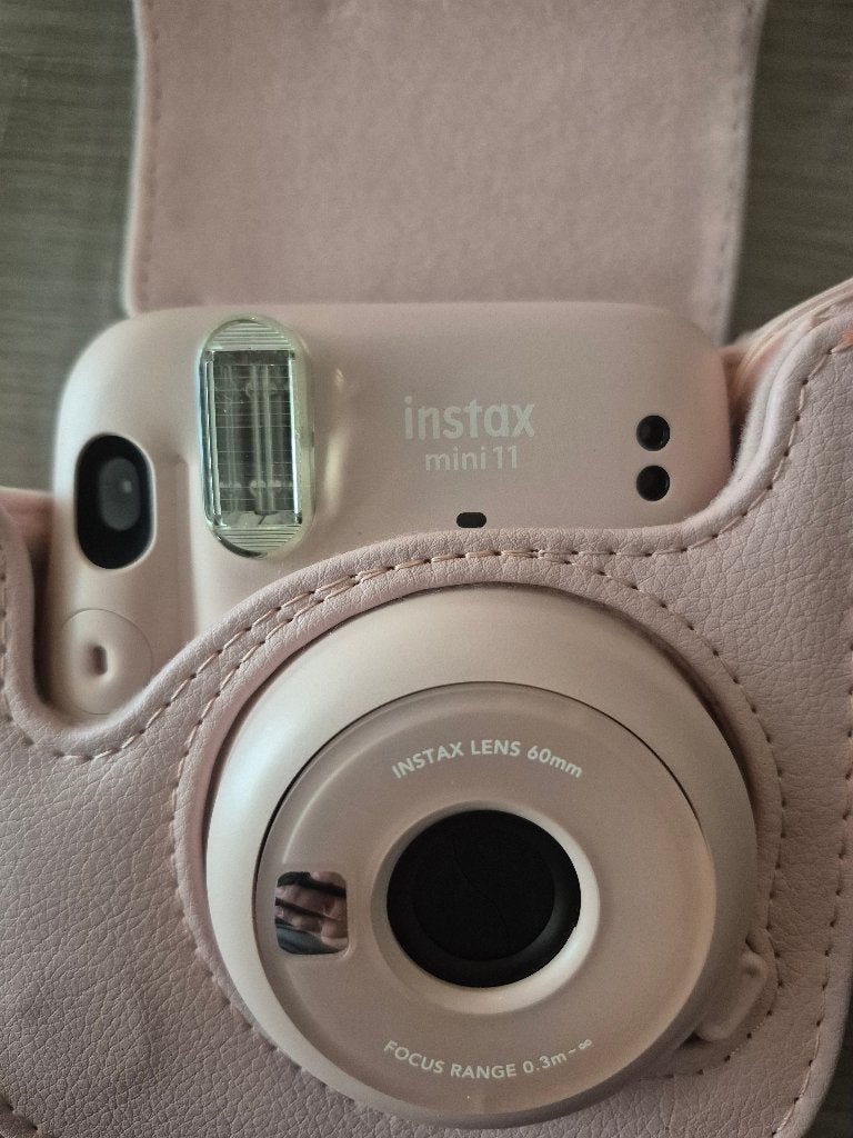 Instax mini 11 roze + case, Enlèvement ou Envoi, Comme neuf, Compact