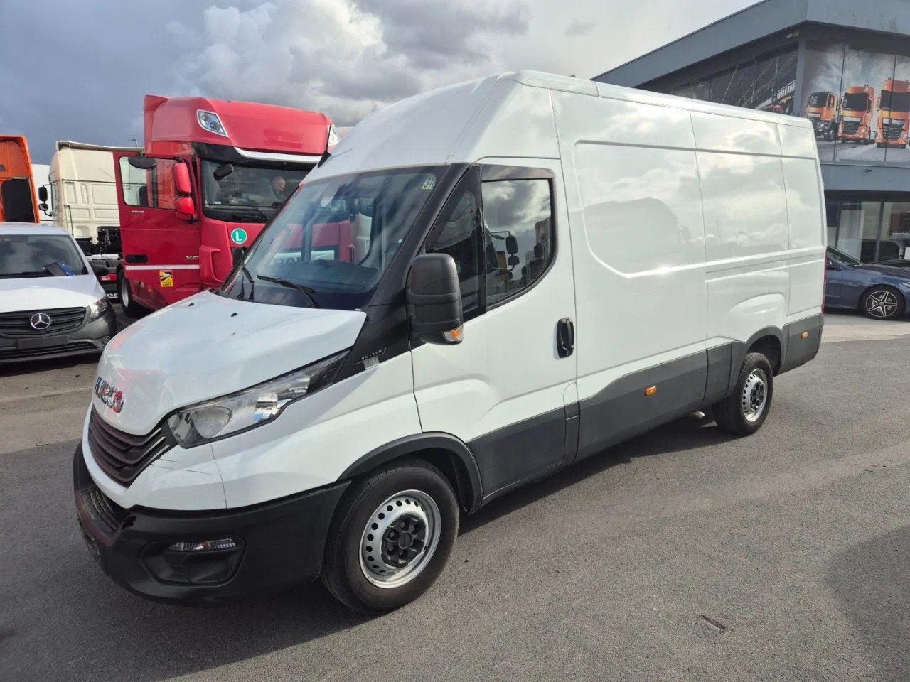 Iveco Daily 35 S 14 (année de construction 2024), Achat, Euro 6, Entreprise, Boîte manuelle