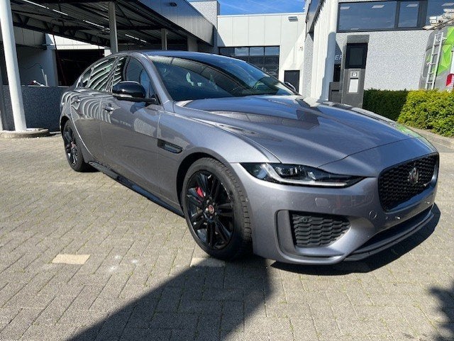 Jaguar XE R-Dynamic D200 S   204pk 2022 PROMO, Autos, Jaguar, Cuir, Argent ou Gris, Entreprise, Entretenue par le concessionnaire
