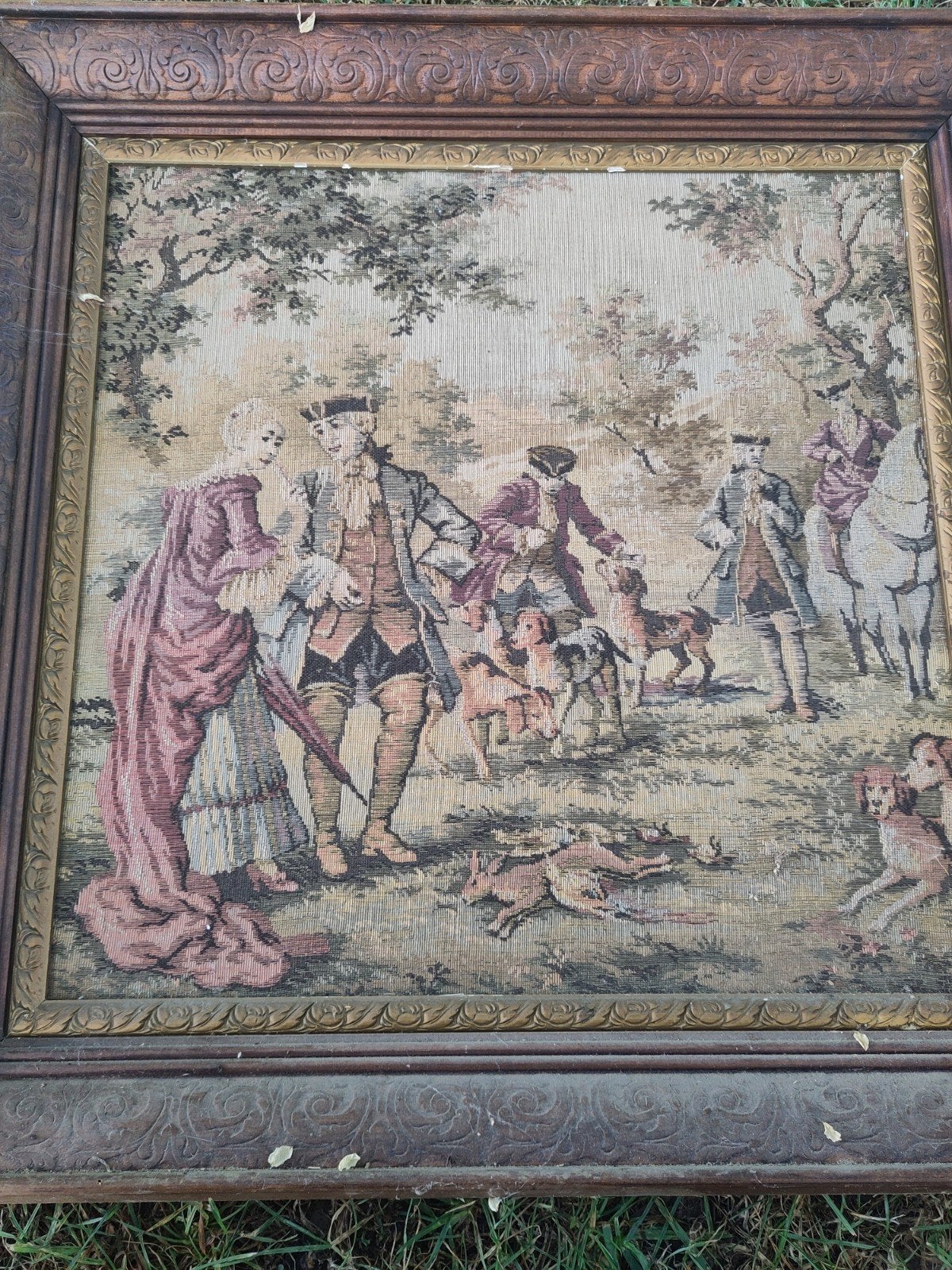 vieille tapisserie dans un cadre., Enlèvement