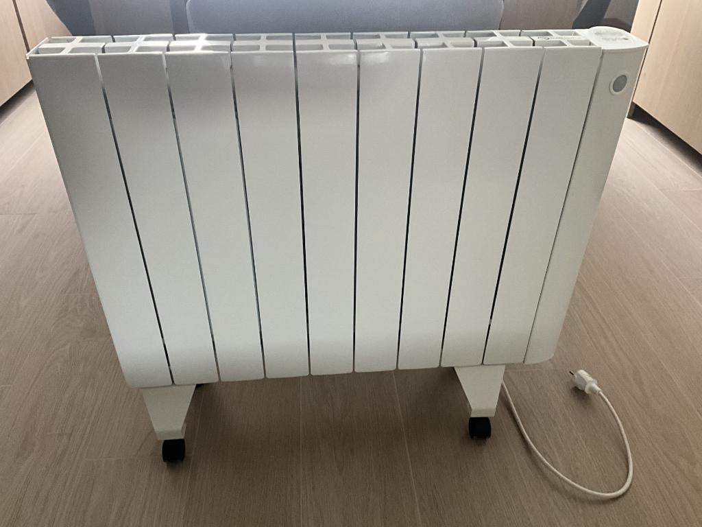 Batirad mobiele elektrische radiator (speksteen), Ophalen, 30 tot 80 cm, Radiator, Zo goed als nieuw