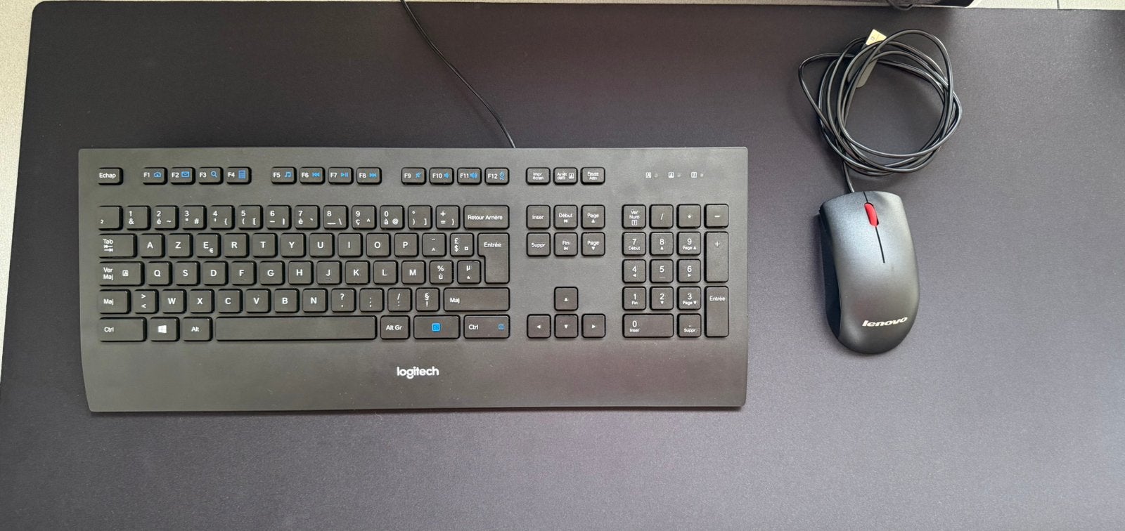 Clavier Logitech et Souris Lenovo, Informatique & Logiciels, Enlèvement, Azerty, Comme neuf
