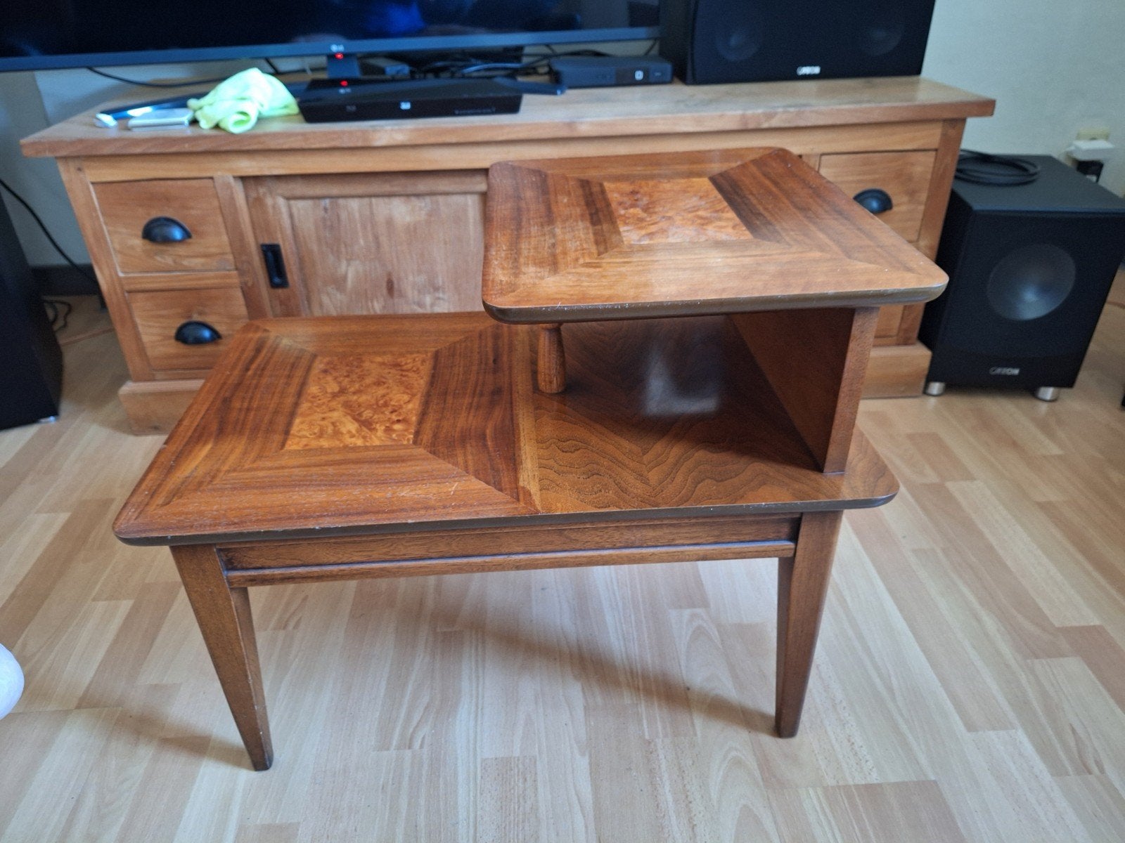 Salontafel, Ophalen
