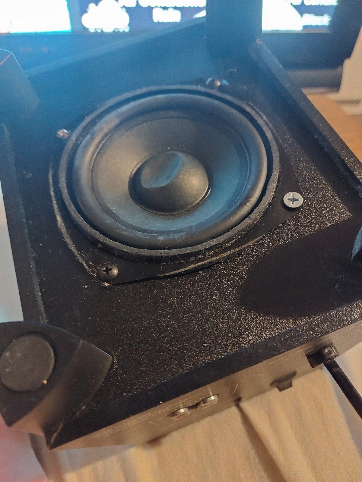 subwoofer cone is beetje ingedeukt., Enlèvement ou Envoi
