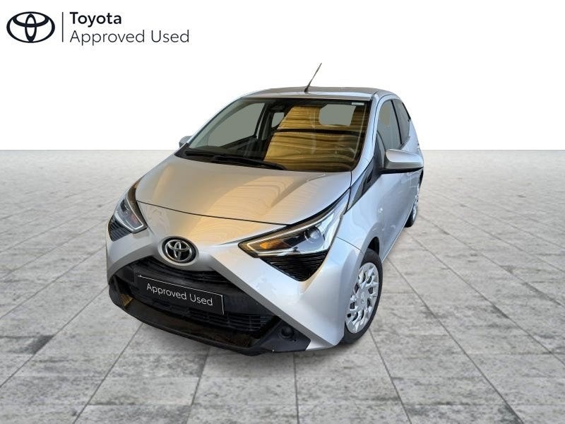 Toyota Aygo X-Play, Auto's, Toyota, Euro 6, https://public.car-pass.be/vhr/68fbdc38-2310-4e62-b20c-9a76f52ed8ba, 72 pk, 93 g/km