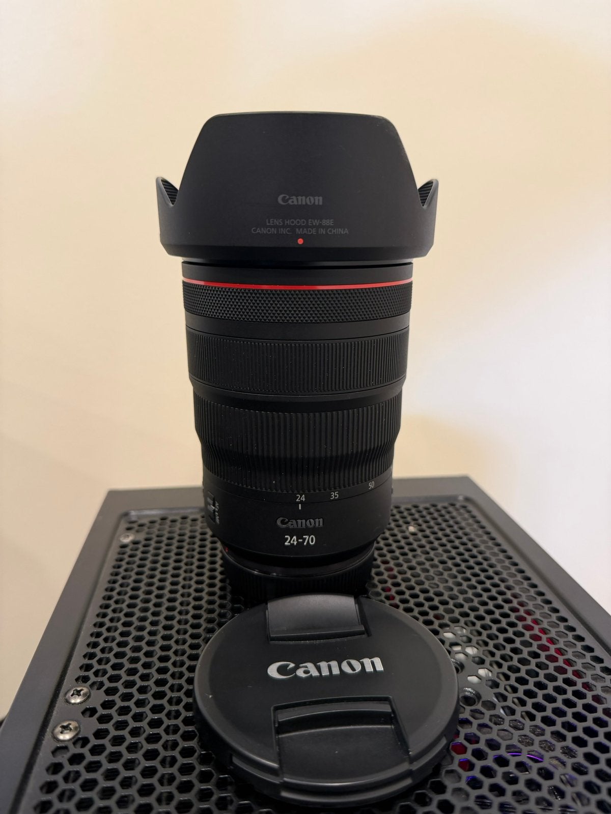 Objectif Canon RF 24-70 mm 2.8f, Enlèvement, Comme neuf, Canon, Canon RF