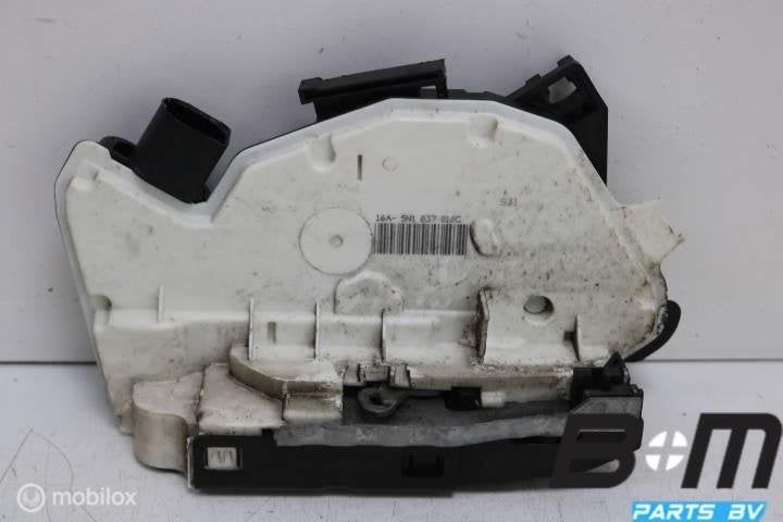 Portierslot rechtsvoor VW Tiguan 5N 5N1837016C, Gebruikt