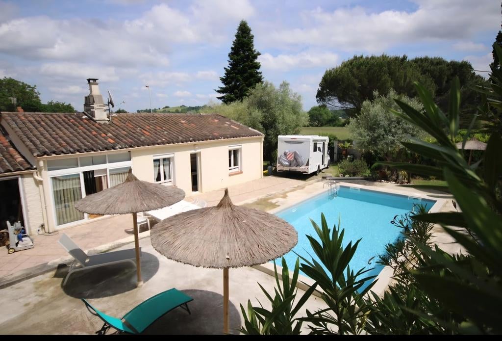 Maison sud de la France, France, Ville
