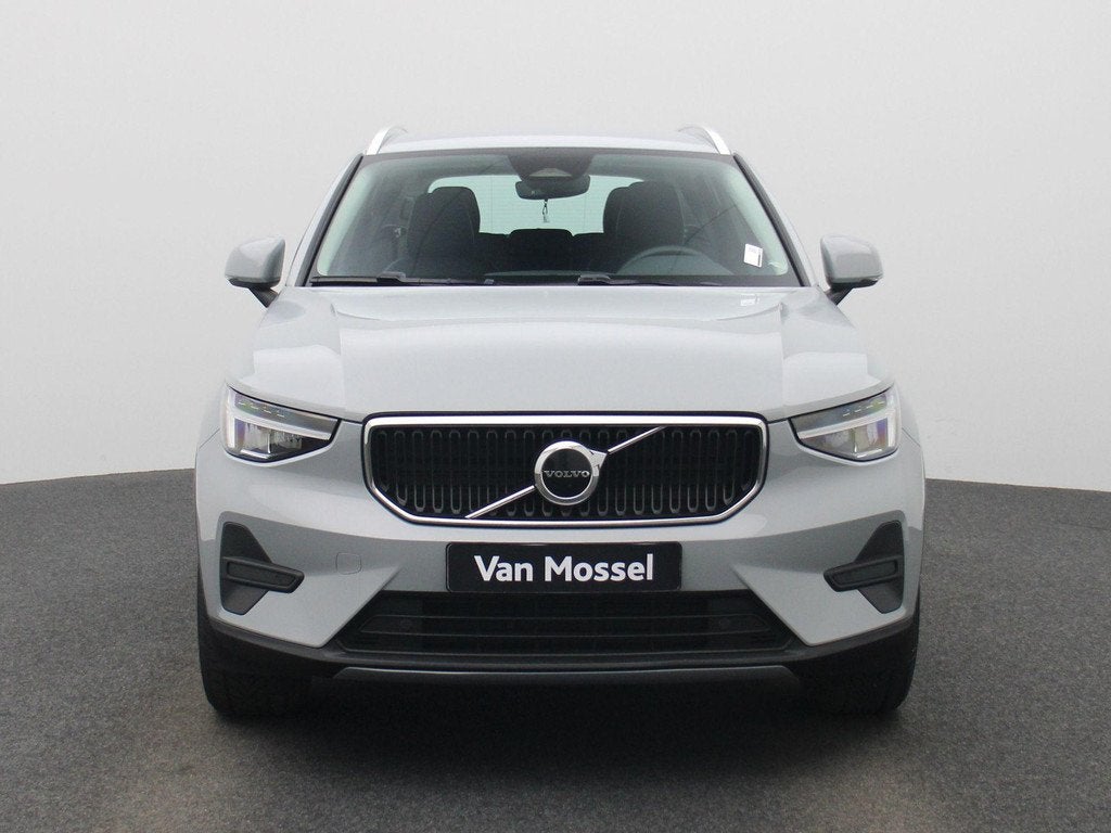 Volvo XC40 T3 Momentum Core Aut., Stof, Gebruikt, 164 g/km, 120 kW