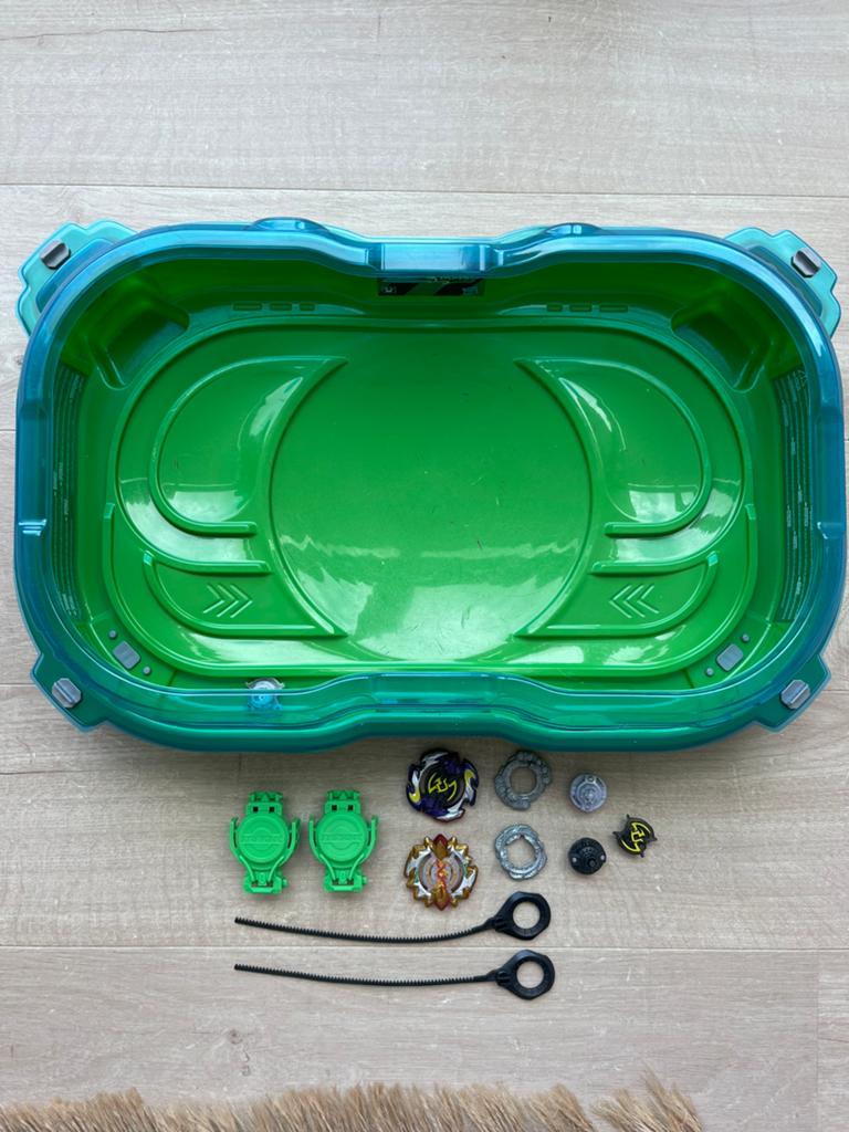 Beyblade burst set, Enlèvement, Comme neuf