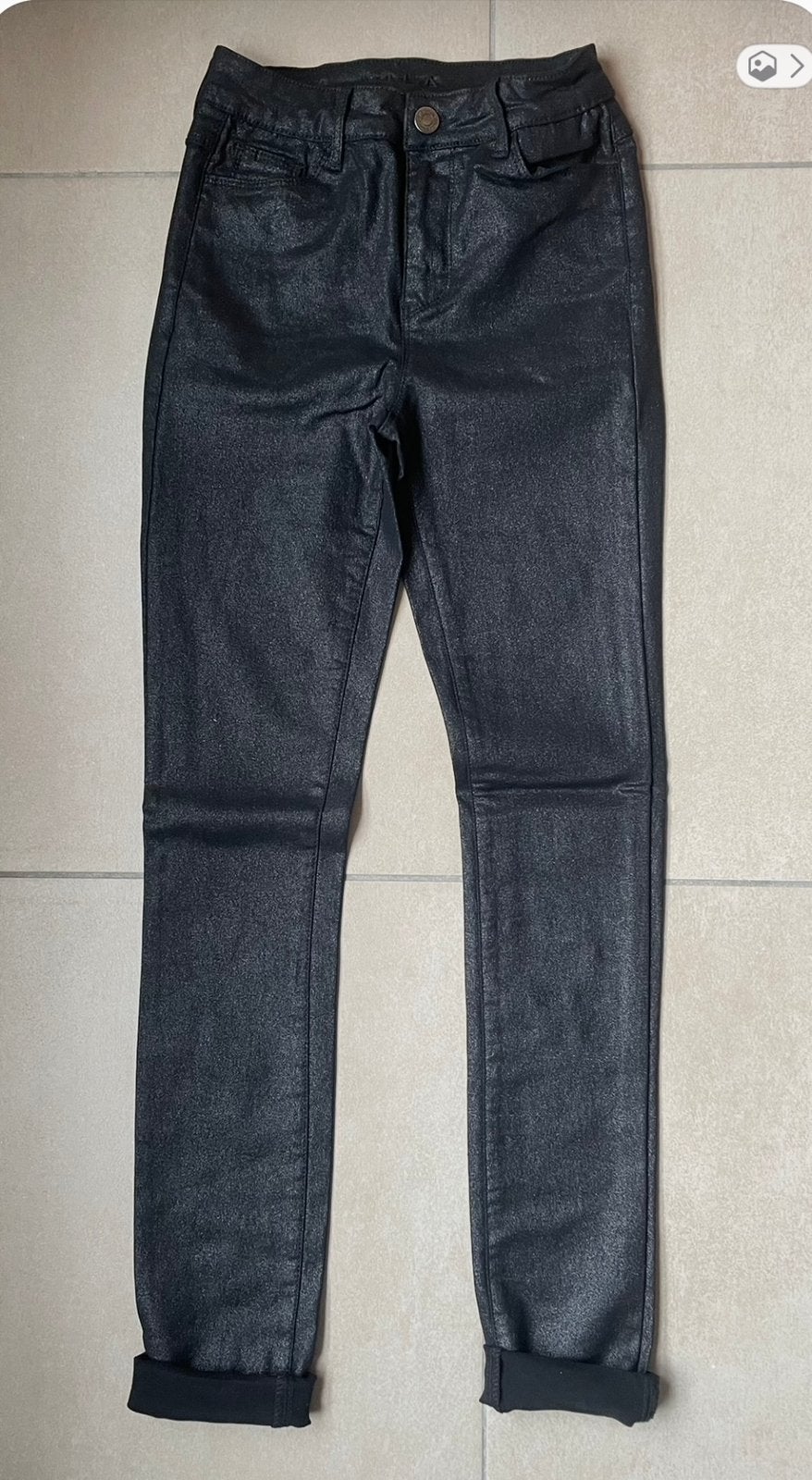 Pantalon huilé Vila taille 36/38 en très bon état, Kleding | Dames, Spijkerbroeken en Jeans, Ophalen of Verzenden, Zo goed als nieuw