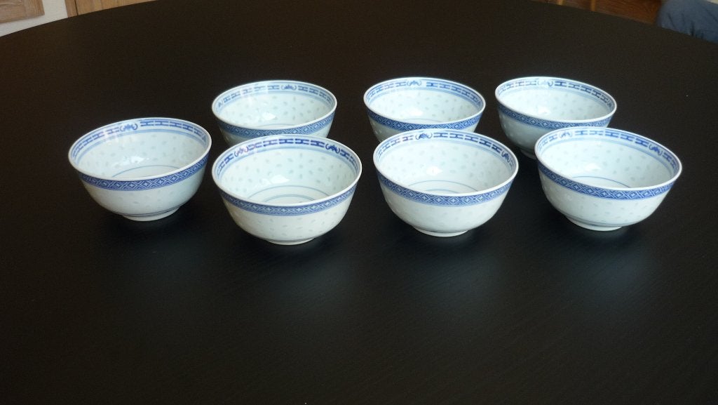 7 kommen in wit en blauw, Ophalen of Verzenden, Zo goed als nieuw, Porselein, Kom(men)