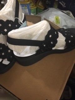 Skechers - zwart met sleehak van 6cm - Maat 40 - NIEUW, Skechers, Schoenen met lage hakken, Verzenden, Zwart