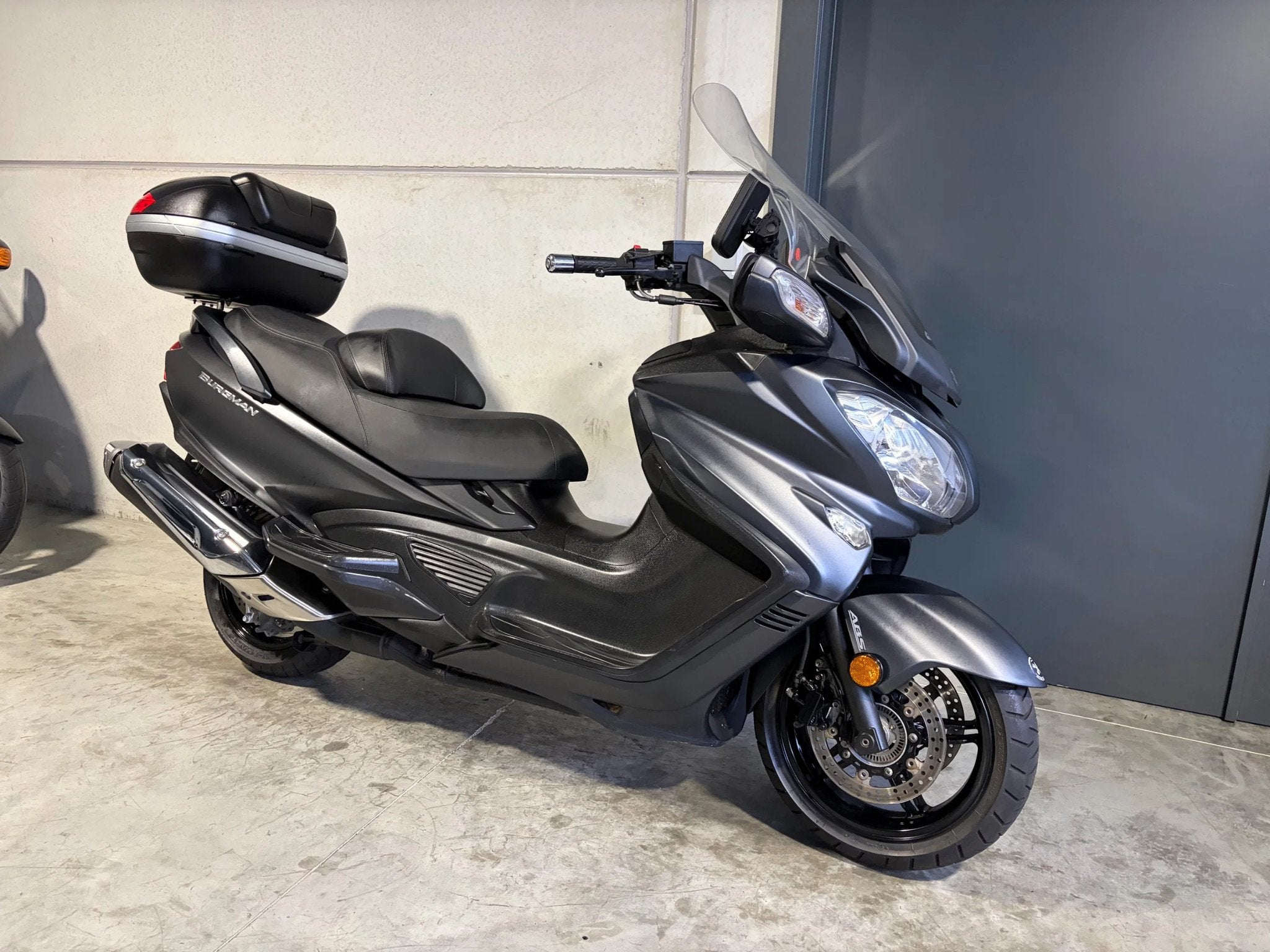 Suzuki Burgman 650 Executive met topcase (bj 2017), Motoren, Scooter, Meer dan 35 kW, Automaat, 650 cc