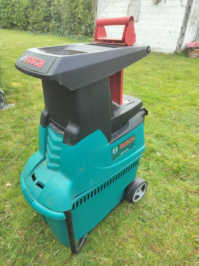 Hakselaar Bosch AXT 25 D: Ideaal voor takken tot 40mm dikte., Tuin en Terras, Ophalen