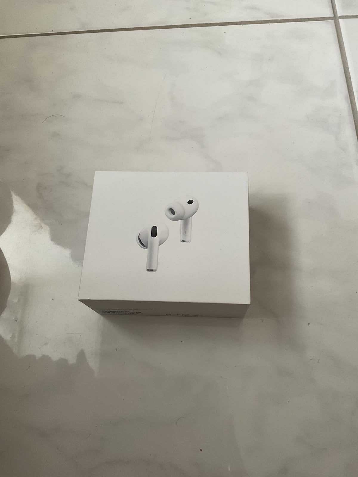 Nieuwe Airpods Pro 3 nieuw in doos geseald, Nieuw, Ophalen of Verzenden, Apple, In oorschelp (earbud)
