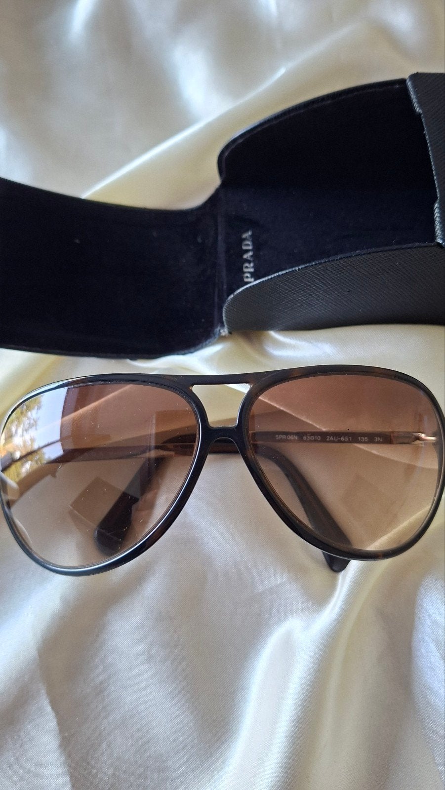 Prada dames zonnebril SPR 06N ️, Ophalen of Verzenden, Zonnebril, Prada