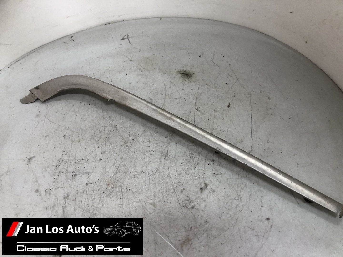 Audi 200 typ 44 C3 bumper deklijst sierlijst rvs rechts, Gebruikt, -, -, -