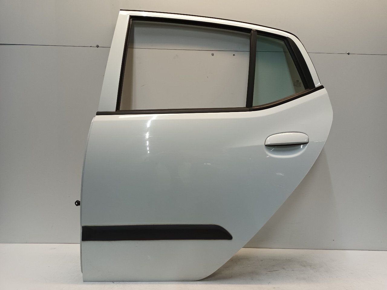 Portier links achter Hyundai i10, Onderdelen@venauto.nl, Van der Ven Autorecycling B.V., Gebruikt, Ettenseweg 76, 4706 PB Roosendaal, The Netherlands
