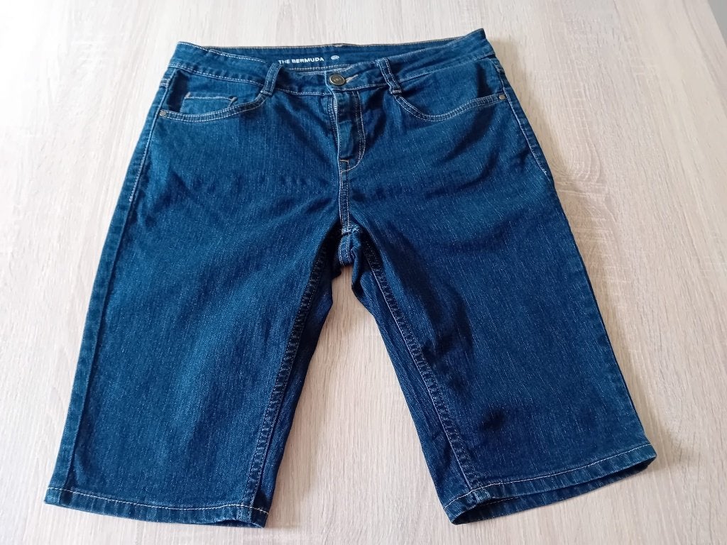 Bermuda C&A en jeans taille 38, Vêtements | Hommes, Enlèvement, Bleu, Taille 46 (S) ou plus petite, Comme neuf