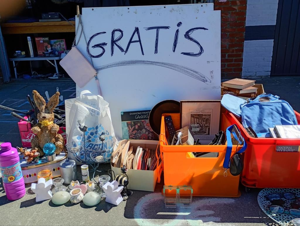 Uitkiezen aan vrijwillige gift naar keuze Bekijk alle foto's, Kleding | Heren, Ophalen