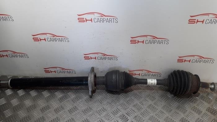 Arbre de transmission avant droit d'un Mercedes CLA, 3 mois de garantie, Utilisé, -, -