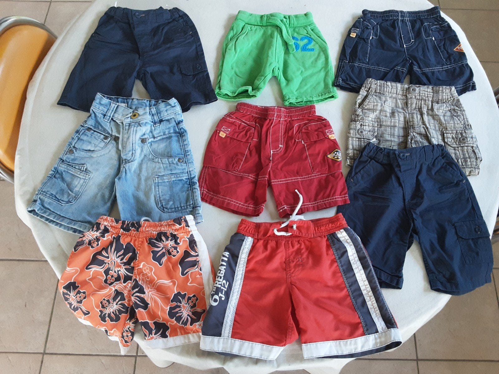 8 chorten en 2 zwembroekjes maat 92, Kinderen en Baby's, Kinderkleding | Maat 92, Ophalen of Verzenden, Gebruikt