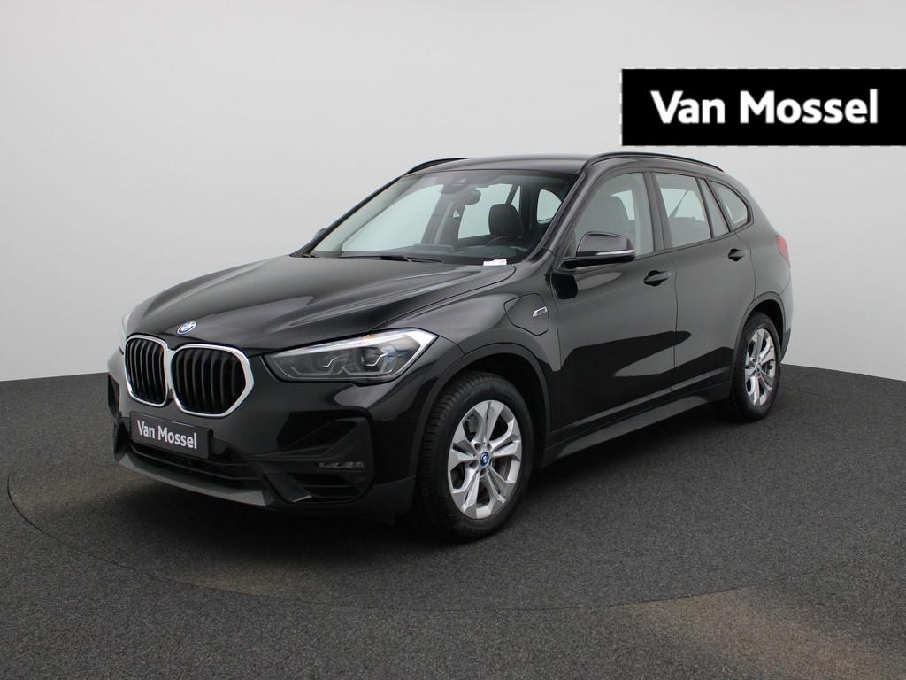BMW X1 xDrive25e TREKHAAK | LEDER | LED, Auto's, BMW, Bedrijf, Te koop, X1, 4x4, Adaptive Cruise Control, Cruise Control, Digitale radio-ontvangst