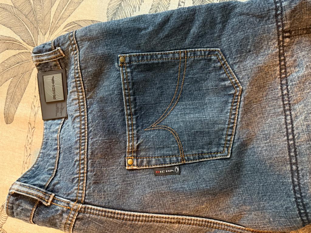 Kevlar Richa maat 40 en 38 kort, Motoren, Kleding | Motorkleding, Ophalen