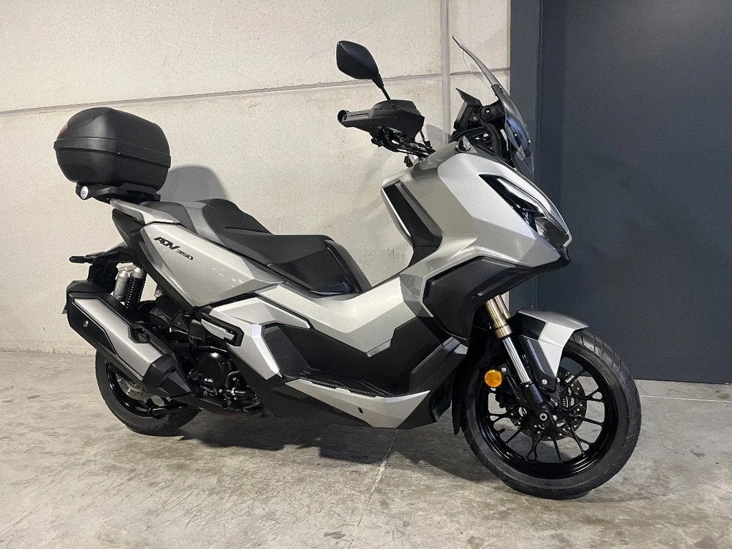 Honda ADV350 met topcase in mooie staat, Motos, 350 cm³, Scooter, Entreprise, 12 à 35 kW