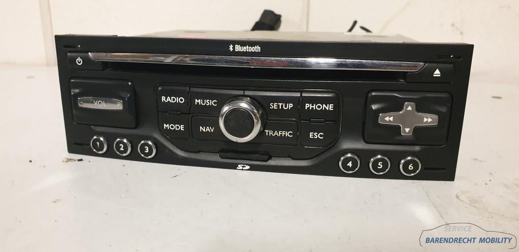 Navigatie systeem RNEG Citro n Peugeot 21491J02 multimedia S, Auto-onderdelen, Taurusavenue 1
2132 LS  Hoofddorp, NL, Gebruikt