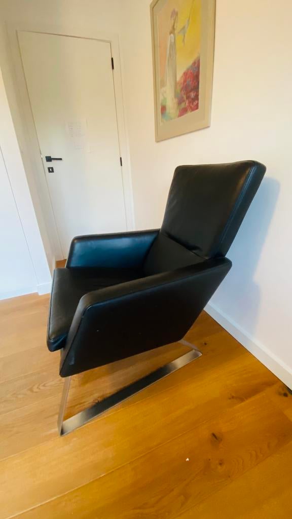 Lederen design 1persoons zetel, Huis en Inrichting, Fauteuils, Ophalen, Zo goed als nieuw