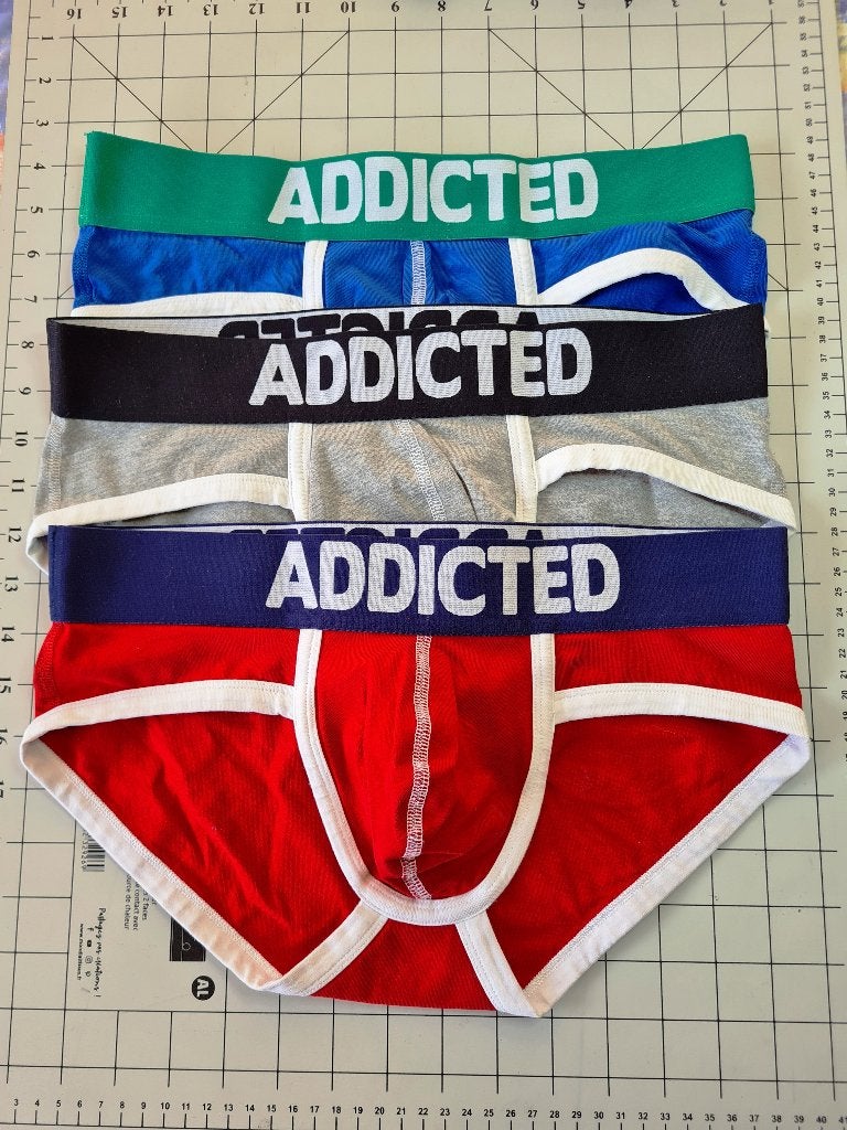 LOT DE 3 SLIPS TAILLE M/32 ADDICTED, Enlèvement, Multicolore, ADDICTED, Slip