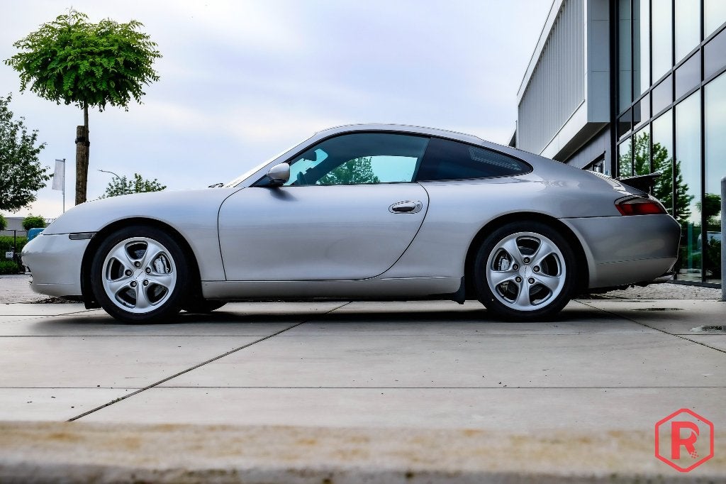 Porsche 911 996 Carrera 4 Historiek Tiptronic, Auto's, Porsche, 4 zetels, Zwart, Leder, Bedrijf