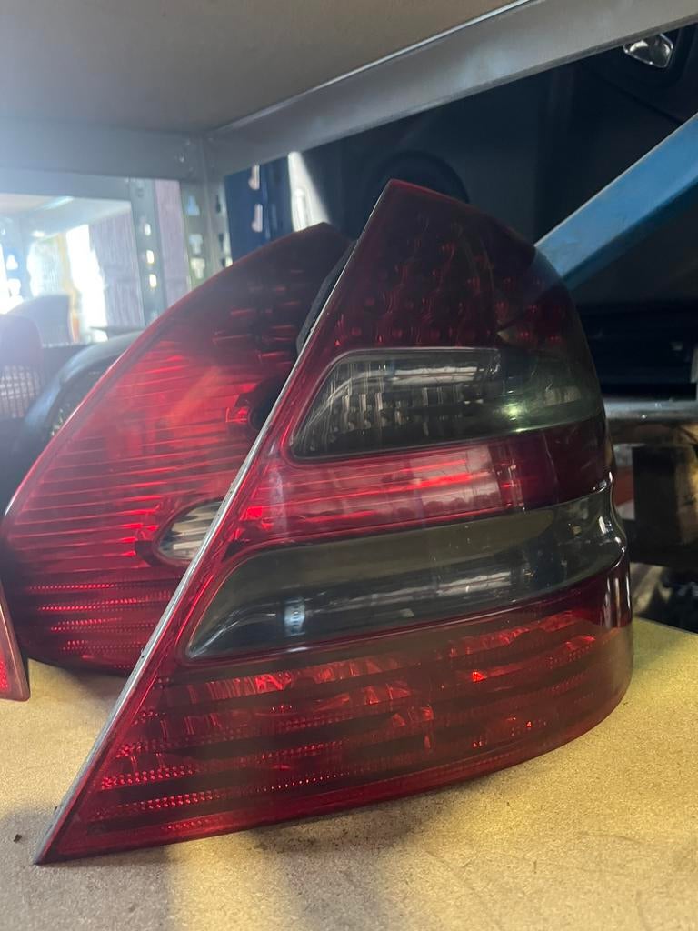 Mercedes w211 phare arriere, Ophalen