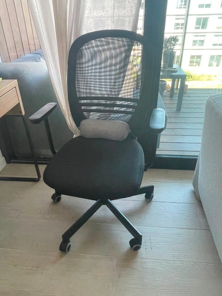 Ergonomische bureaustoel, Ophalen