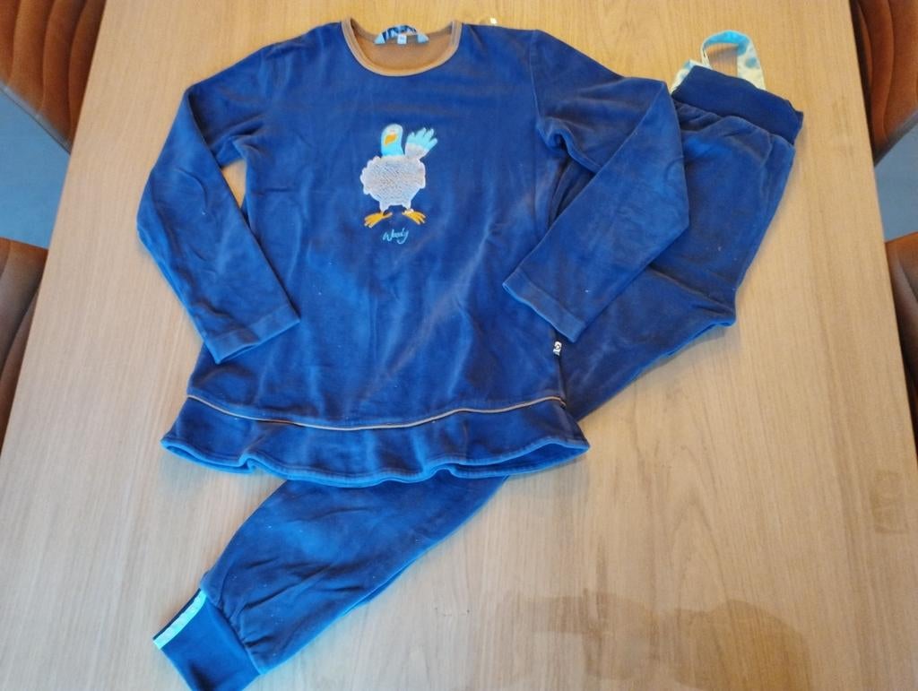 Pyjama 12 jaar woody, Enlèvement ou Envoi, Comme neuf, Vêtements de nuit ou Sous-vêtements, Fille