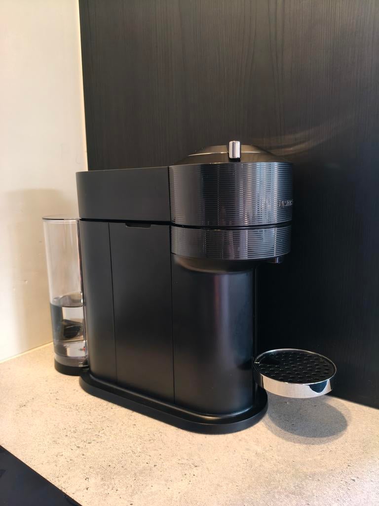 Nespresso Vertuo Next zwart, Machine à espresso, Réservoir d'eau amovible, Enlèvement ou Envoi, Dosettes et capsules de café