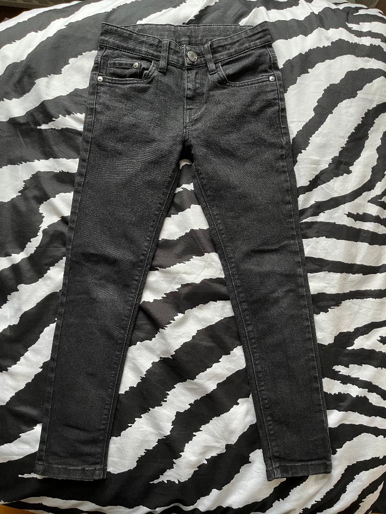 Zwarte broek maat 134 C&A, Broek, C&A, Ophalen of Verzenden, Zo goed als nieuw
