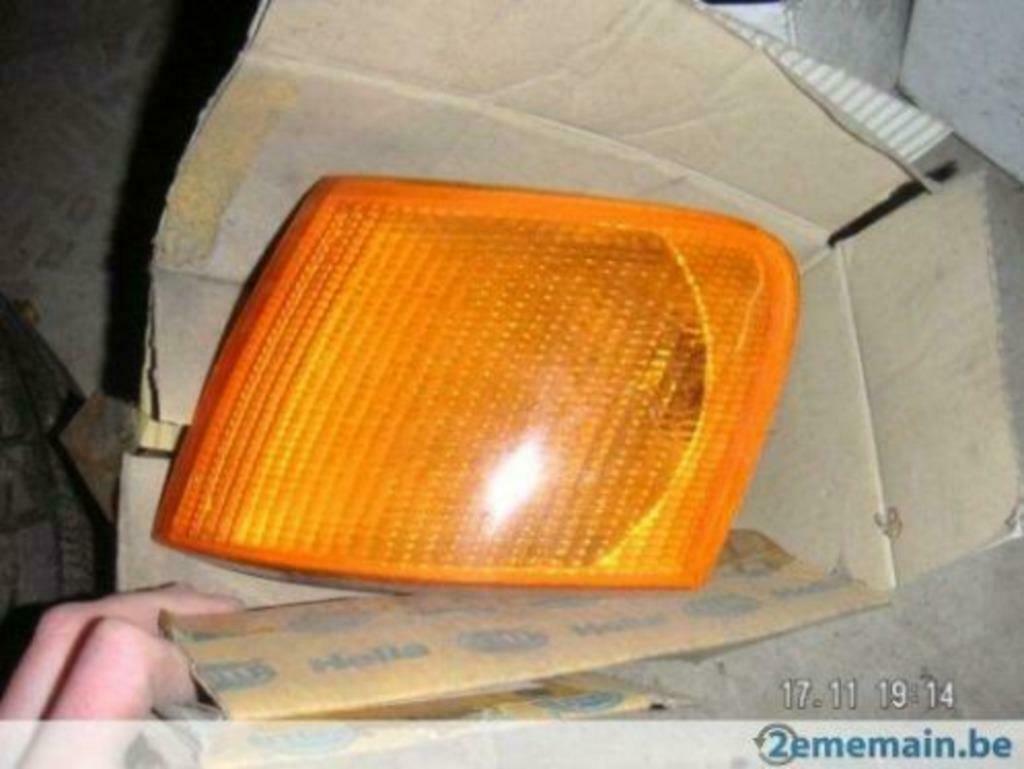 Clignoteur AVG Ford Escort Hella modele 1990 a 1995, Autos : Pièces & Accessoires, Éclairage, Ford, Neuf, Enlèvement ou Envoi