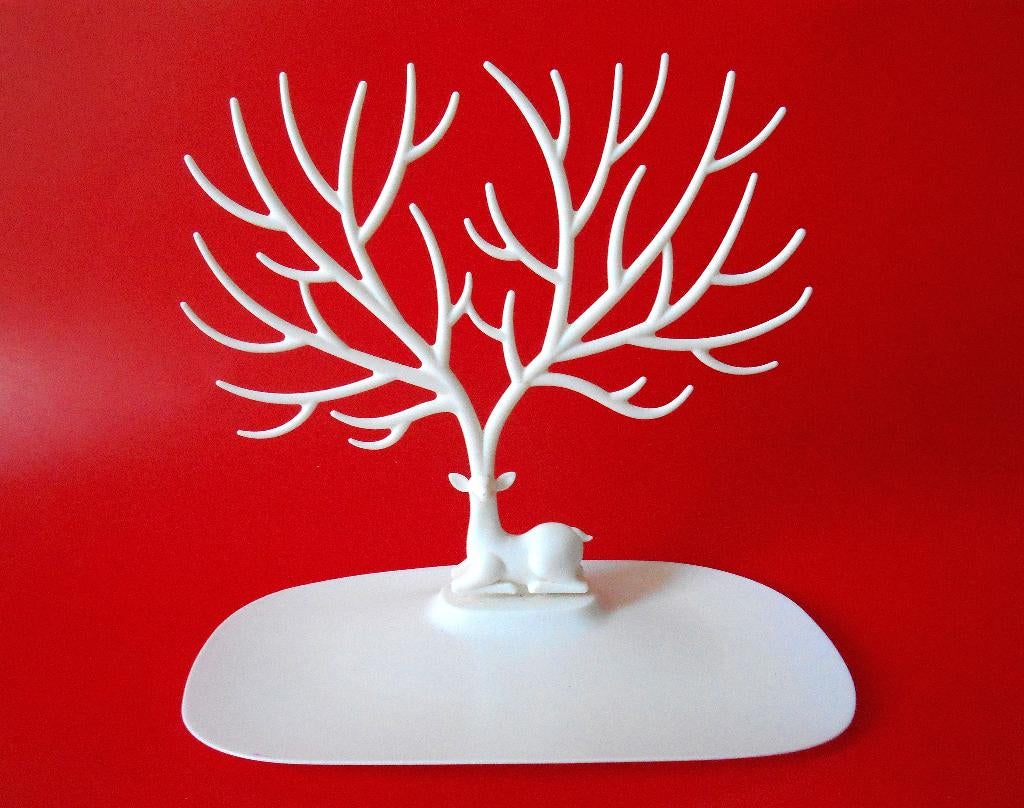 Cerf avec des bois comme porte-bijoux, Envoi